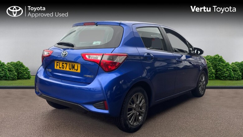 Toyota Yaris 1.5 Hybrid Icon Tech 5dr CVT Hybrid Hatchback